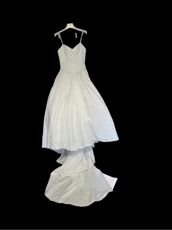Victoria's Bridal Collection Dresses & Skirts - Elegant White Wedding Dress Size 12W, 006